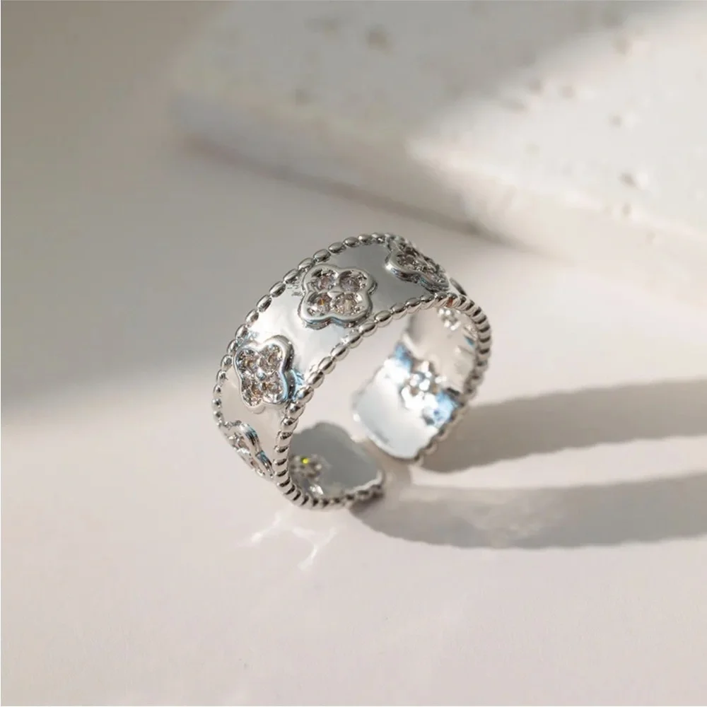 Luxury Inspired Four Leaf Clover Beaded Wide Band Ring – Silver & Zirconia